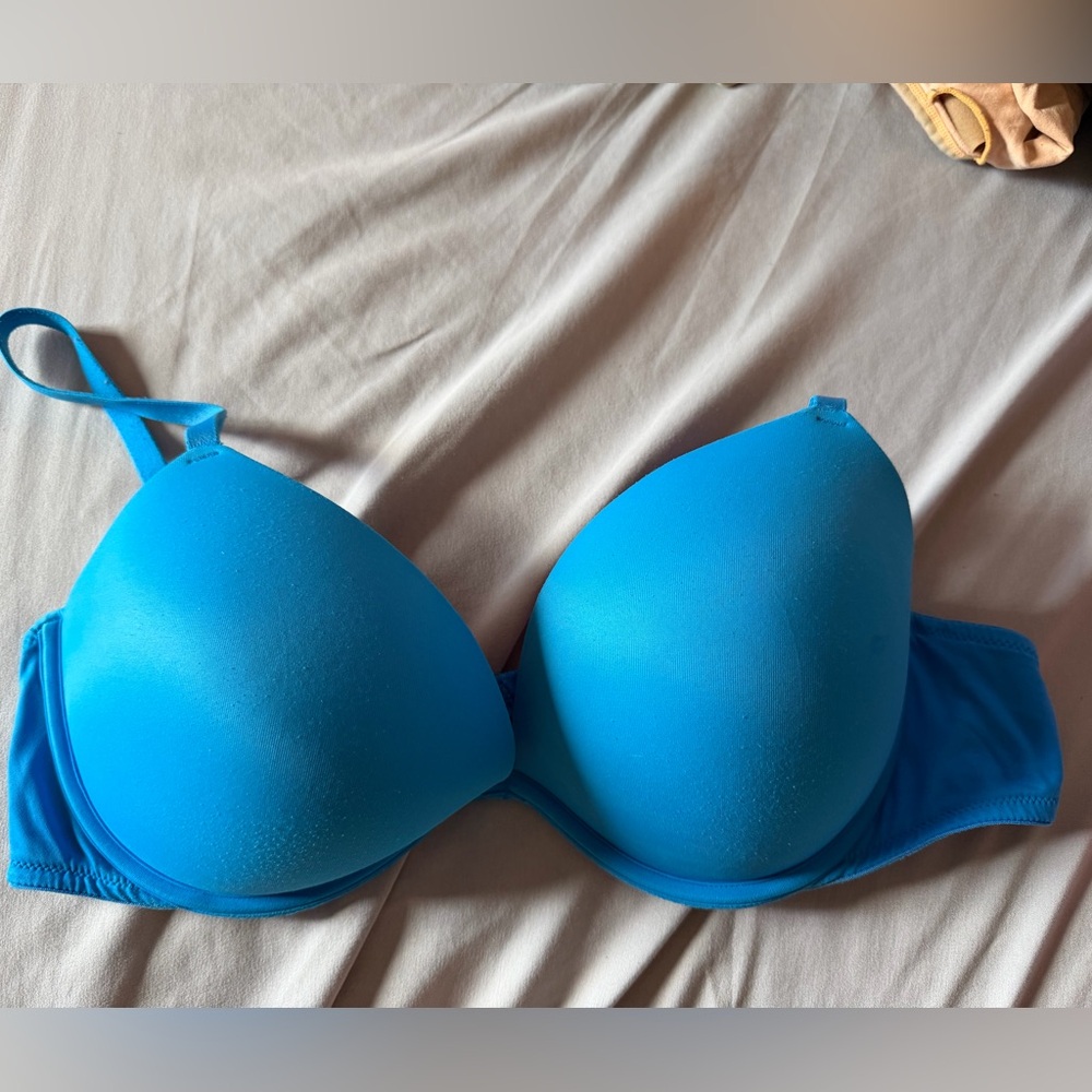 PINK Victoria's Secret Vibrant Blue Bra